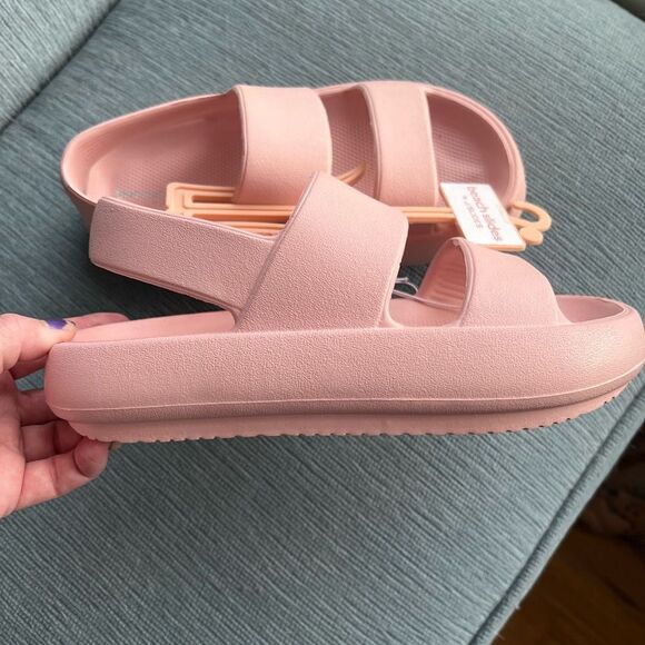 J Slides Beach Slides - Picture 6 of 7